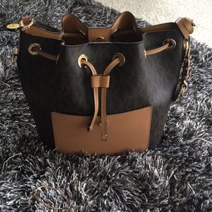 MICHAEL KORS   MK BROWN PURSE